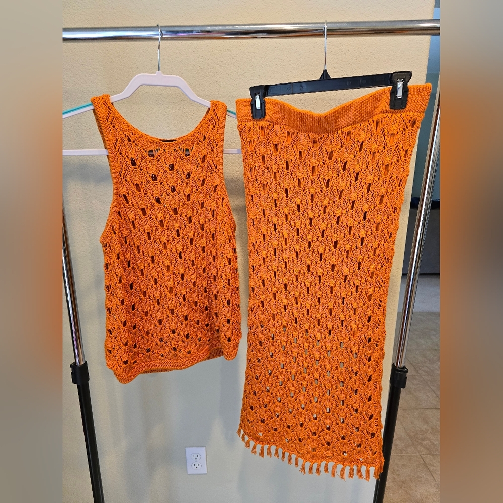 Gabrielle Union New York & Co Orange Sweater Skirt Set Size Medium